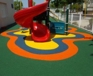 proyectos suelos en colegios parques infantiles de exterior