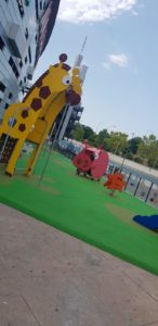 instalacion suelo caucho parque infantil plenilunio